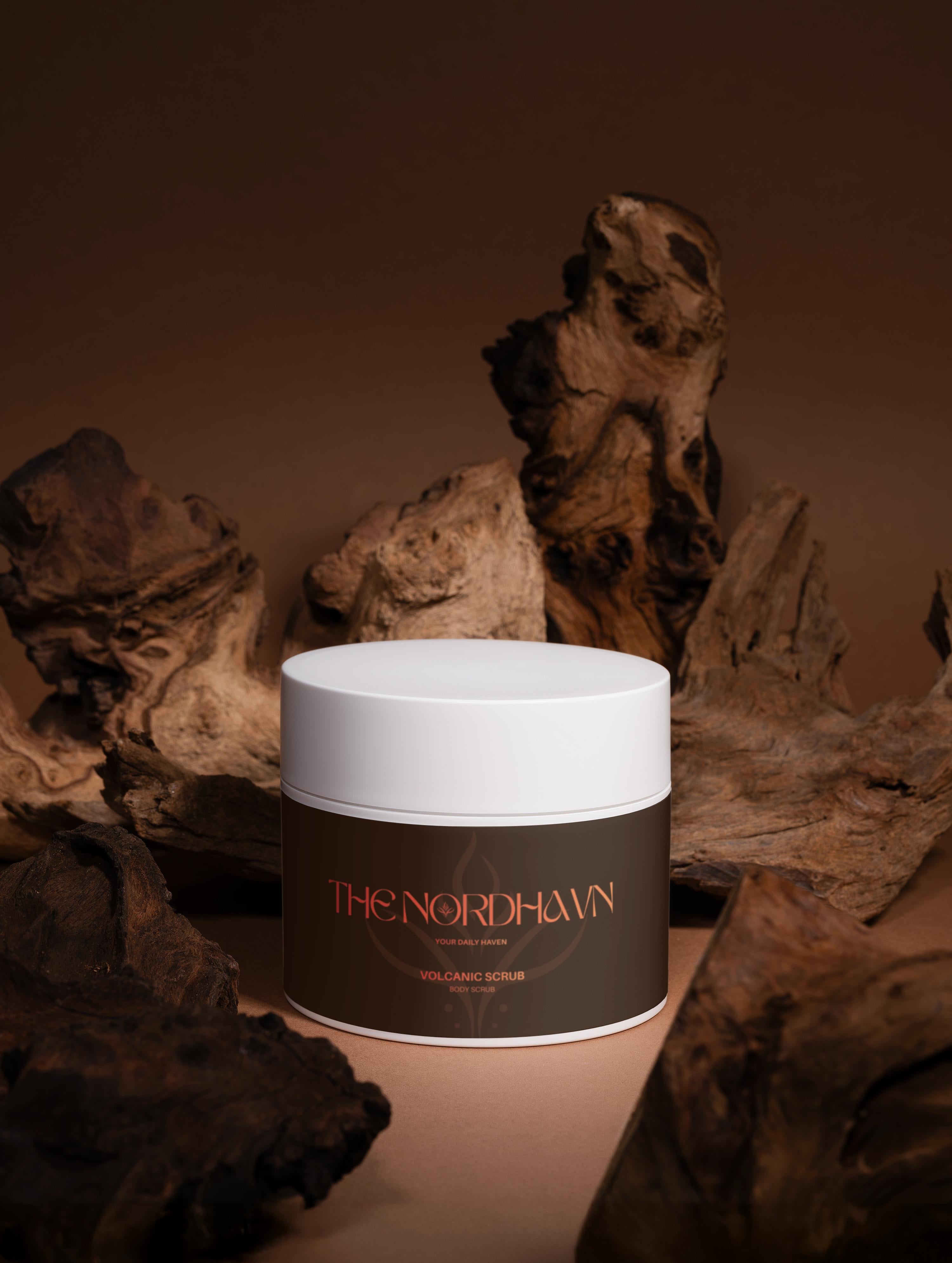 TheNordhavn Volcanic Scrub natuurlijke body scrub 170ml bruine achtergrond